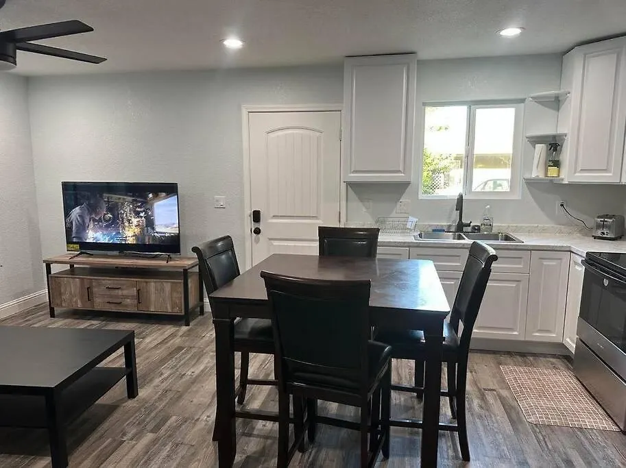 Guesthouse Sacramento