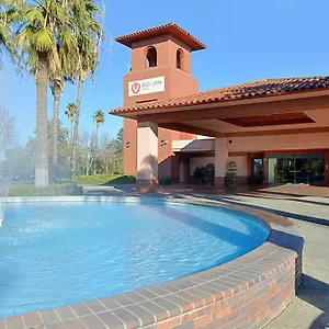 Red Lion Woodlake Conference Center Hotel