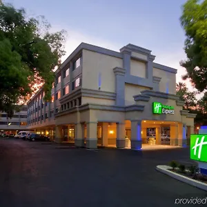 Express Convention Center, An Ihg Hotel